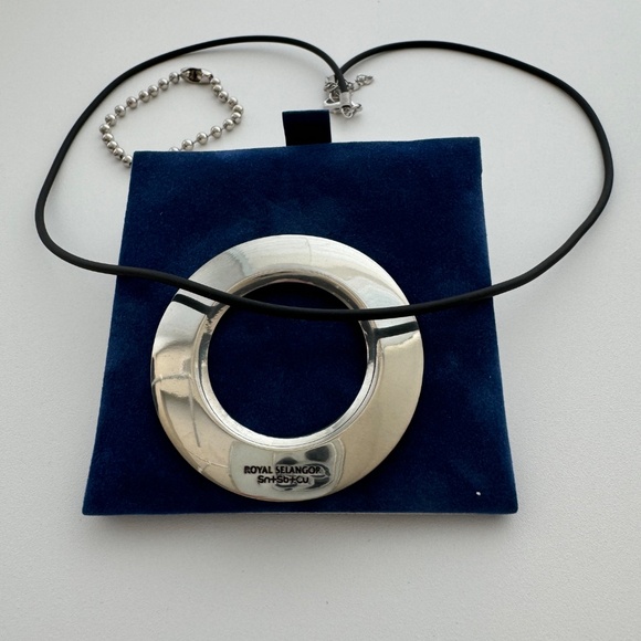 Royal Selangor - Picture 2 of 3